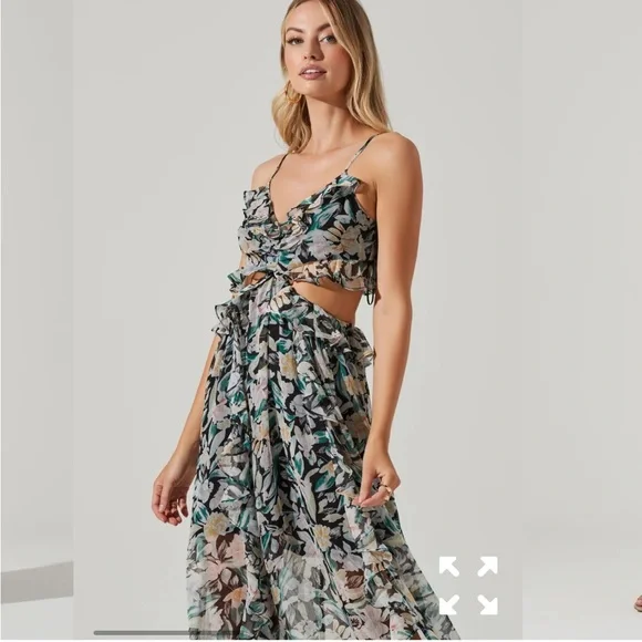 Astr The label $116 PALACE FLORAL CUTOUT RUFFLE MAXI DRESS Size M - Picture 2 of 5
